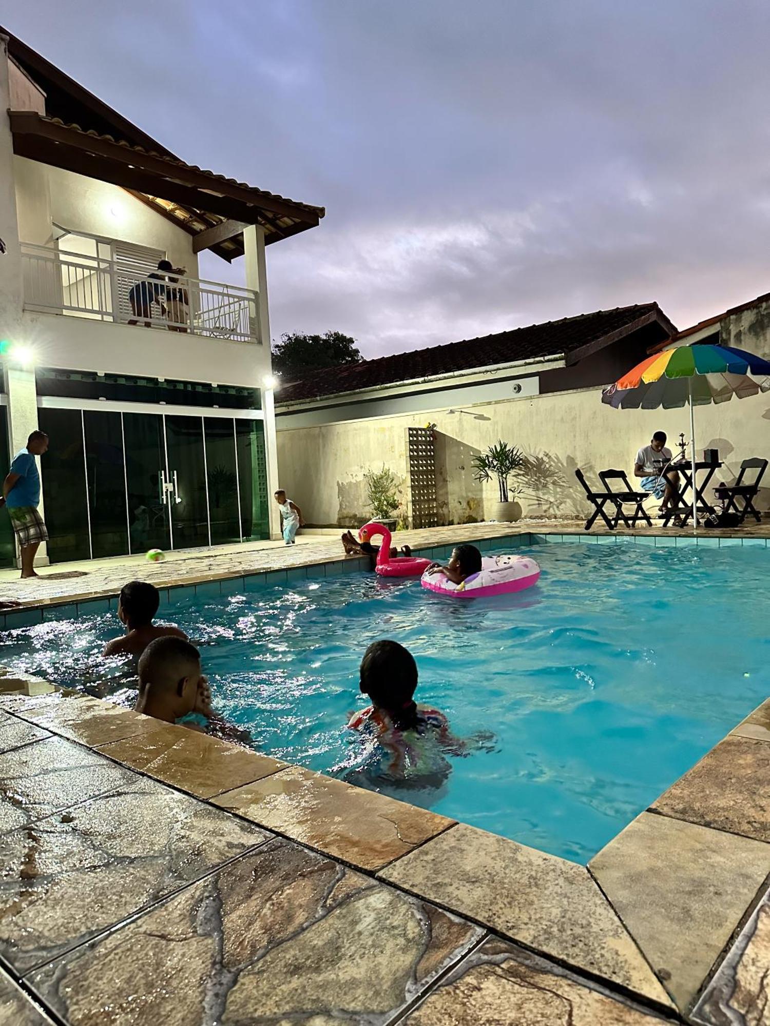 Hostel Familia Castor Ітанняен Екстер'єр фото